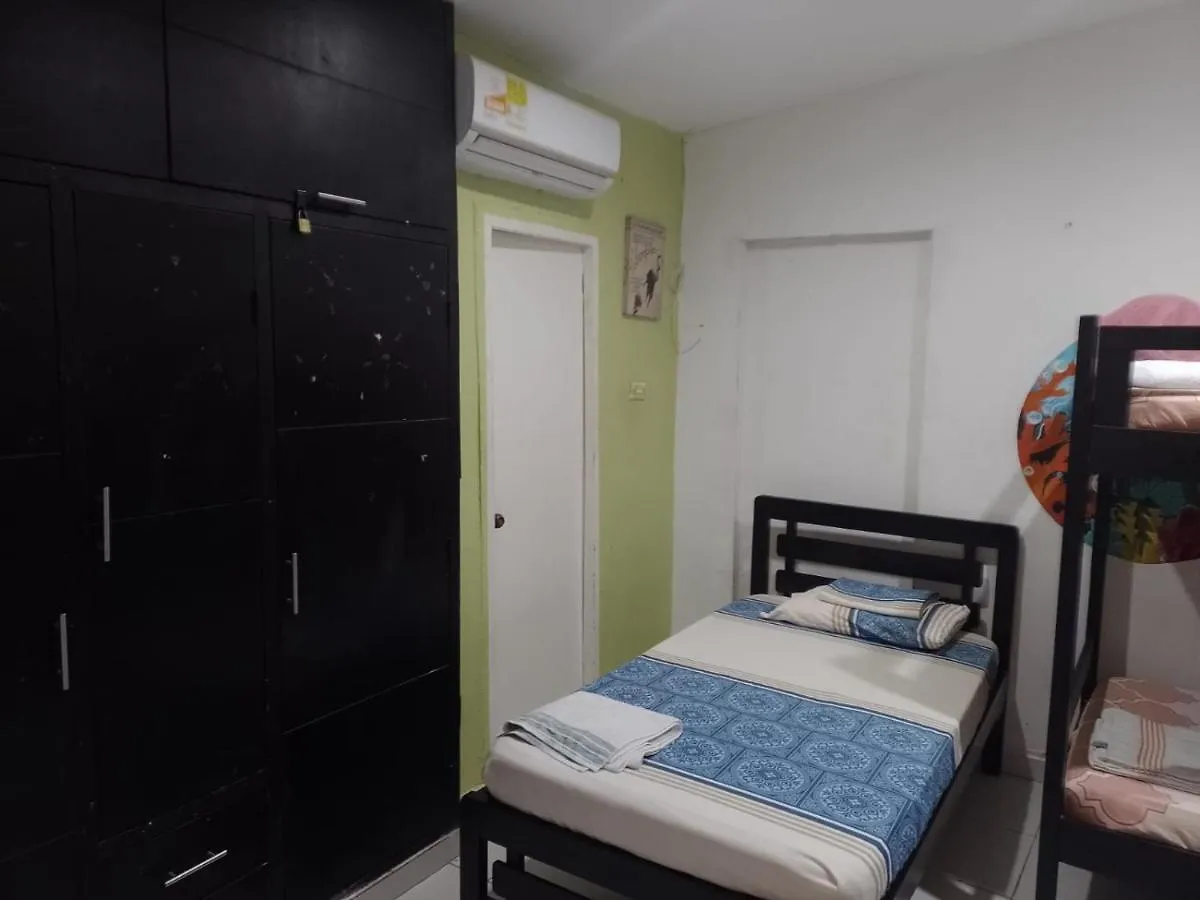 Habitación económica con baño privado Cartagena Pensión